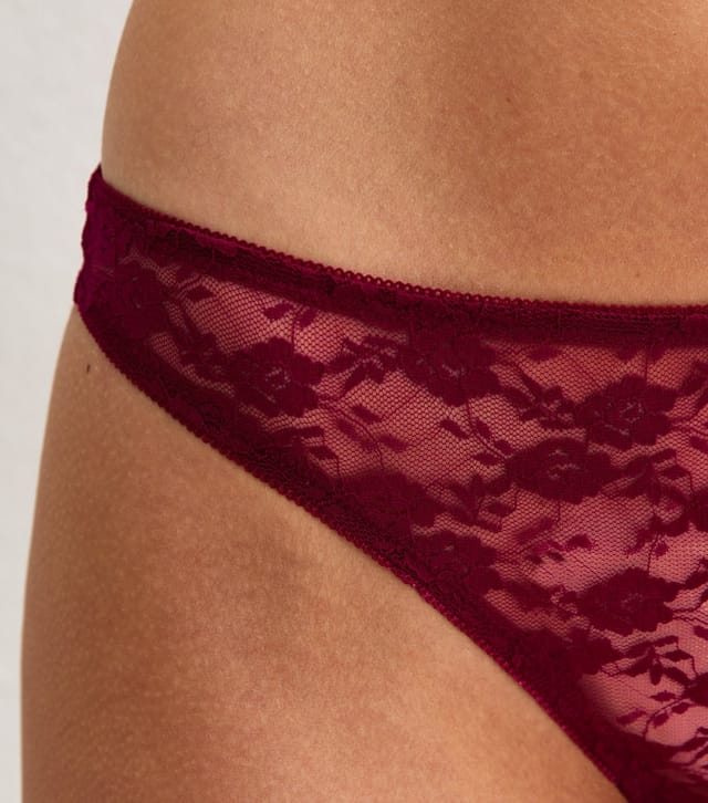 New Look Women's Burgundy Lace Thong New Look - 3
