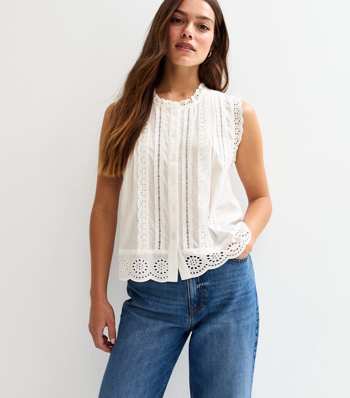 New Look Women's Petite White Broderie Anglaise Trim Sleeveless Shirt New Look