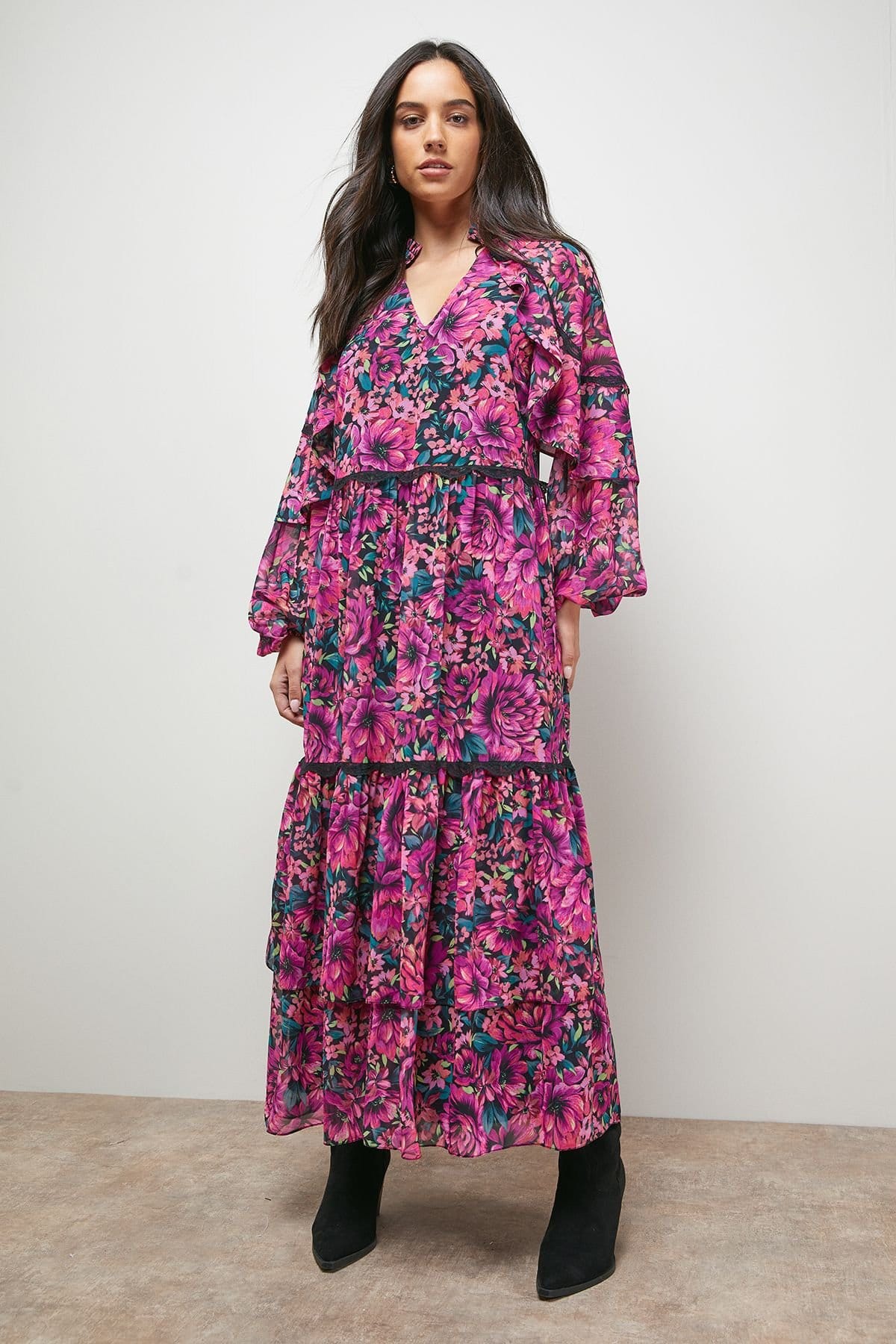 Oasis Oasis Women's Printed Cape Detail Lace Trim Boho Maxi Dress in Floral - 4