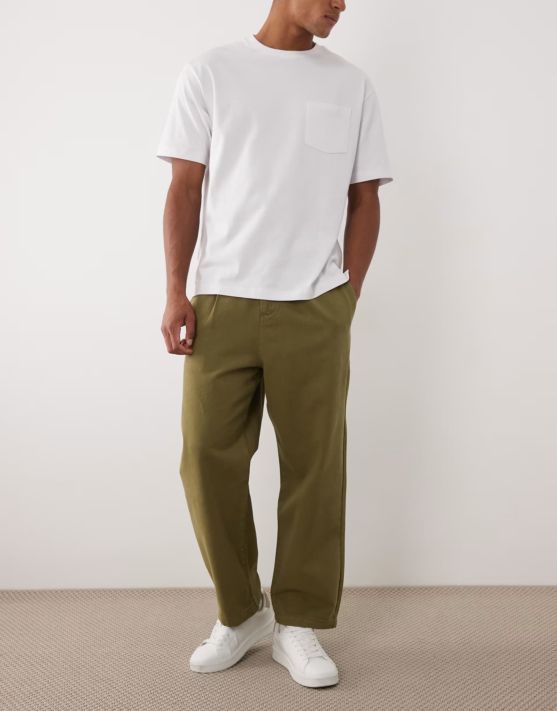ASOS ASOS DESIGN relaxed tapered trouser in khaki with pleats