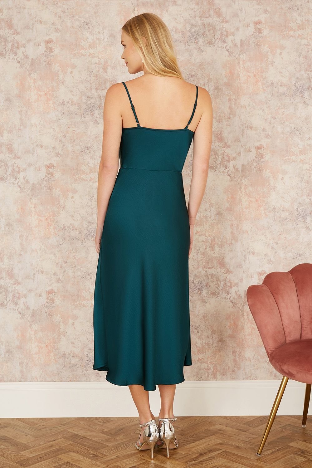 Yumi Yumi Women's Green Satin Cowl Neck Midi Dress - 4