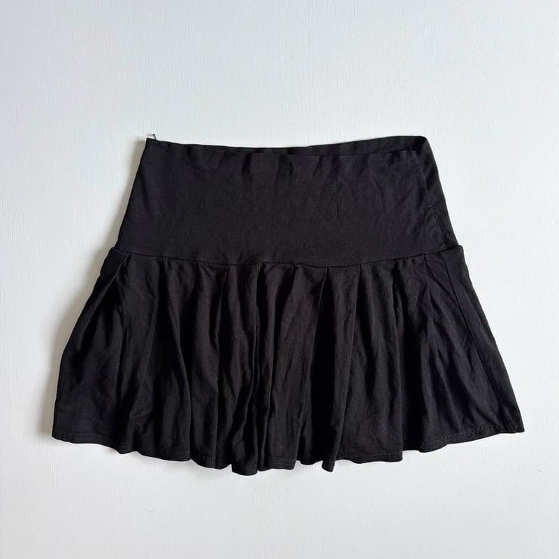 mk one Y2K black low rise pleated mini skirt