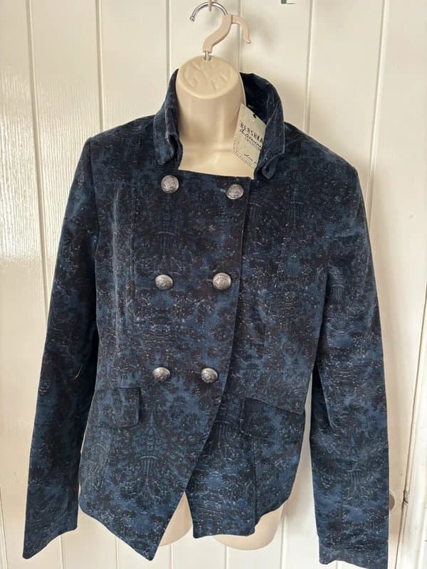 Bershka Bershka military style velvet jacket fits 10/12 Bnwt