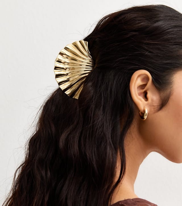 New Look Gold Tone Large Shell Bulldog Clip New Look - 2