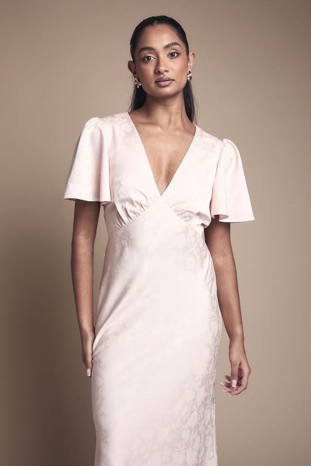 Oasis Oasis Women's Angel Sleeve Satin Jacquard Bridesmaid Maxi Dress in Blush - 2