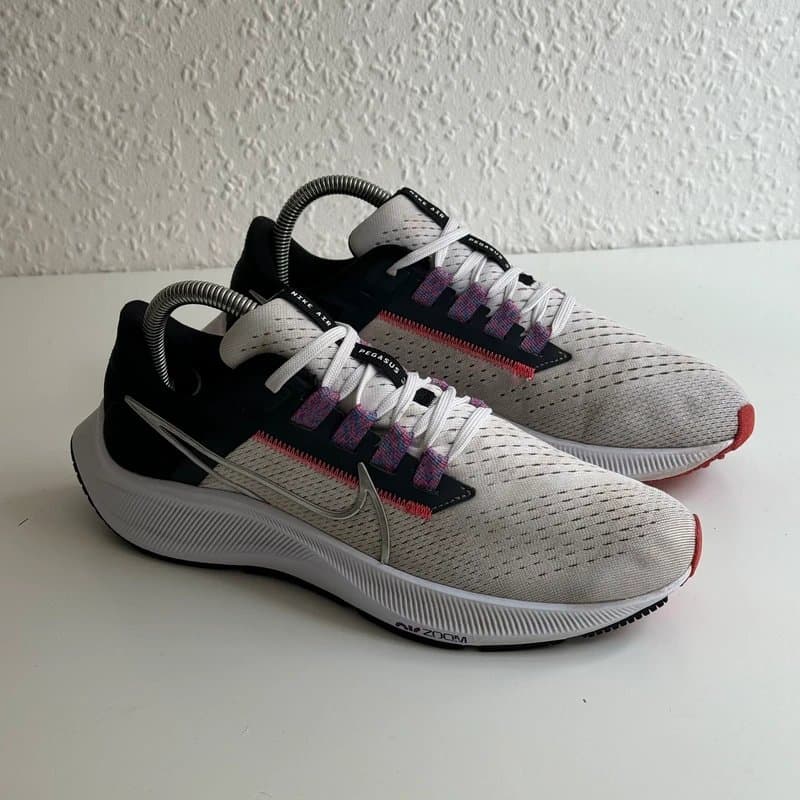 Nike Wmns Air Zoom Pegasus 38 'White Metallic Silver' - size 5uk