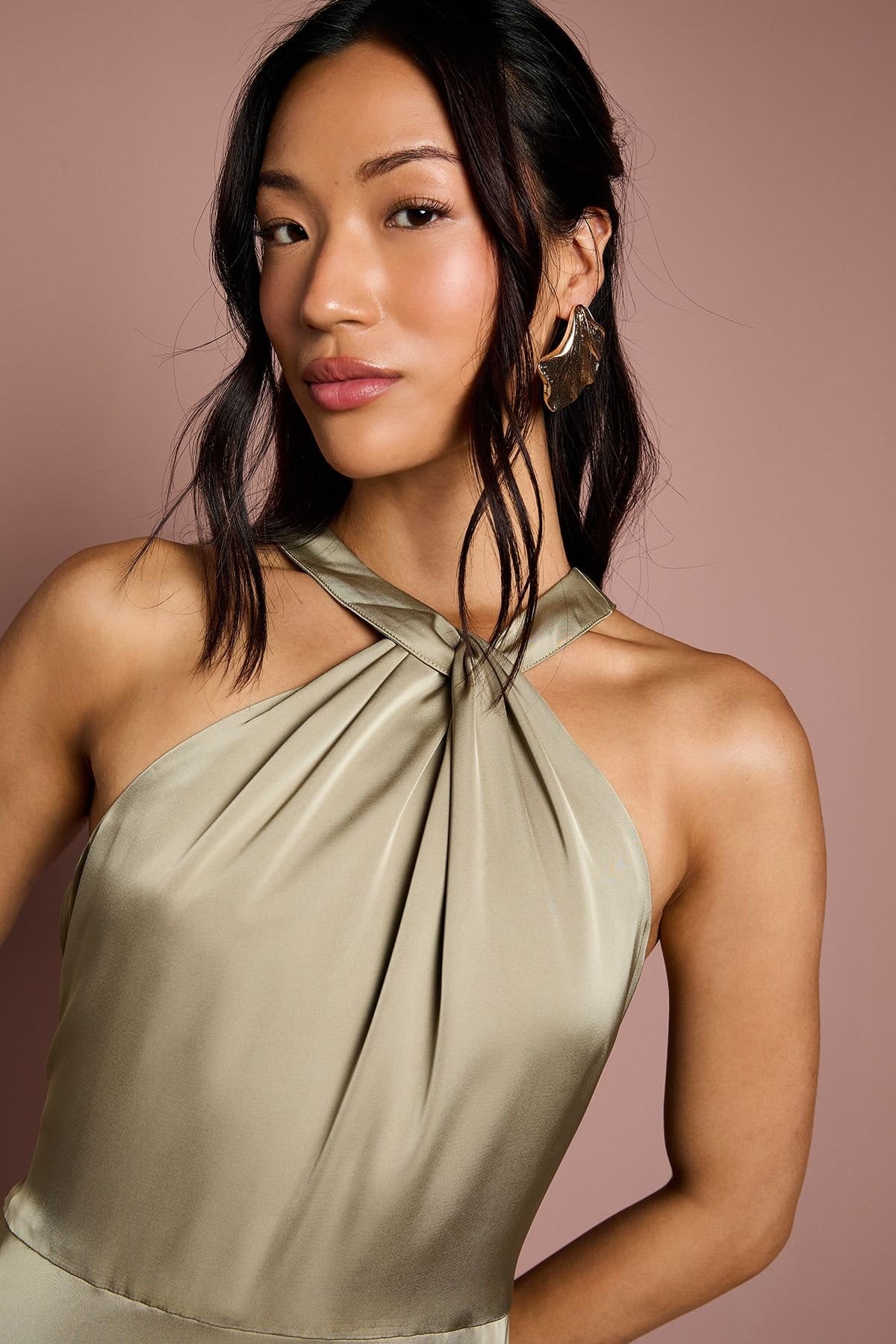 Coast Coast Women's Honoured Twist Halterneck Satin Maxi Bridesmaid Dress in Olive - 4