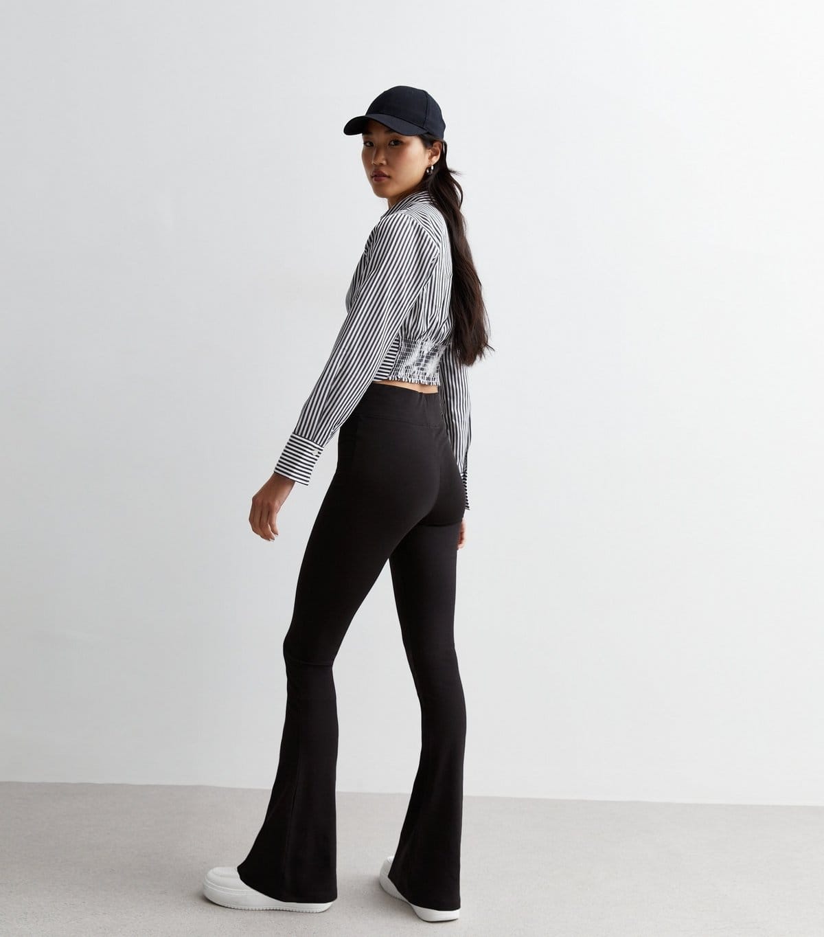 New Look Women's Black High Waist Flared Leggings New Look - 4