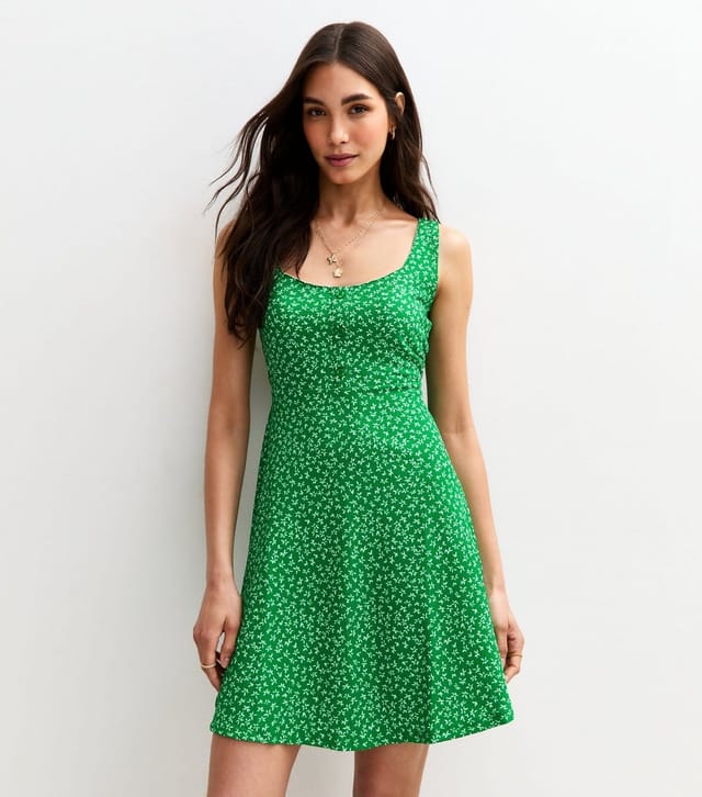 New Look Women's Green Crinkle Texture Floral Print Button Front Mini Dress New Look - 2
