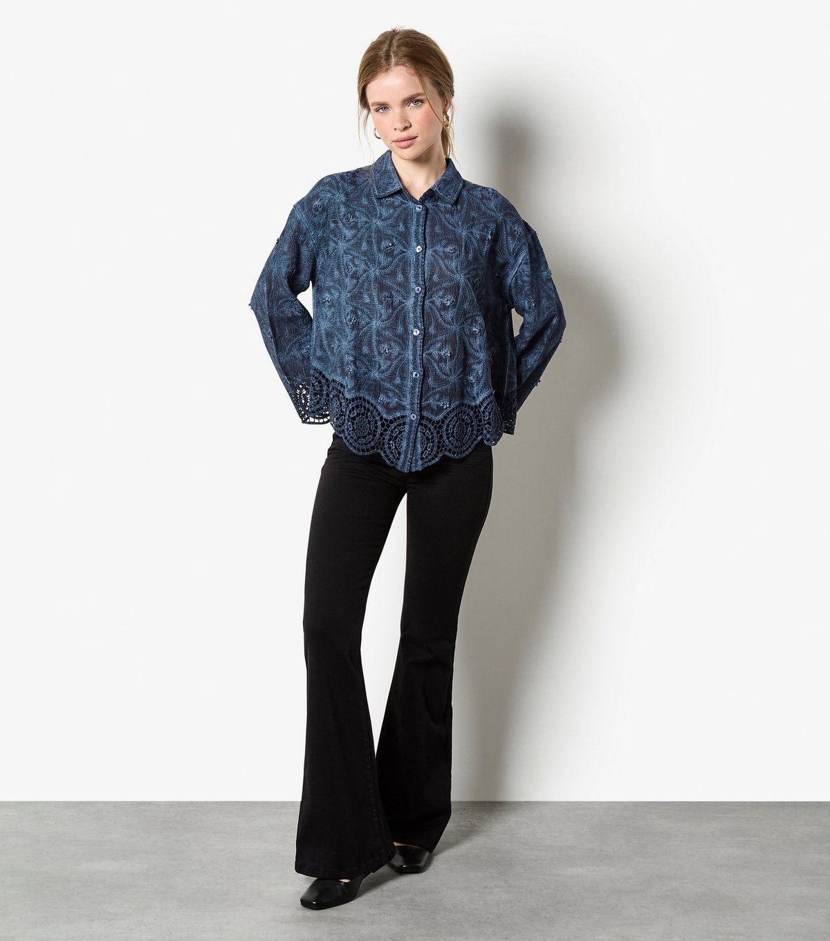 Apricot Women's Navy Floral Crochet Hem Blouse Apricot New Look - 2