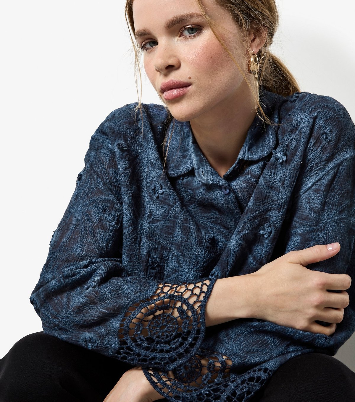 Apricot Women's Navy Floral Crochet Hem Blouse Apricot New Look - 4