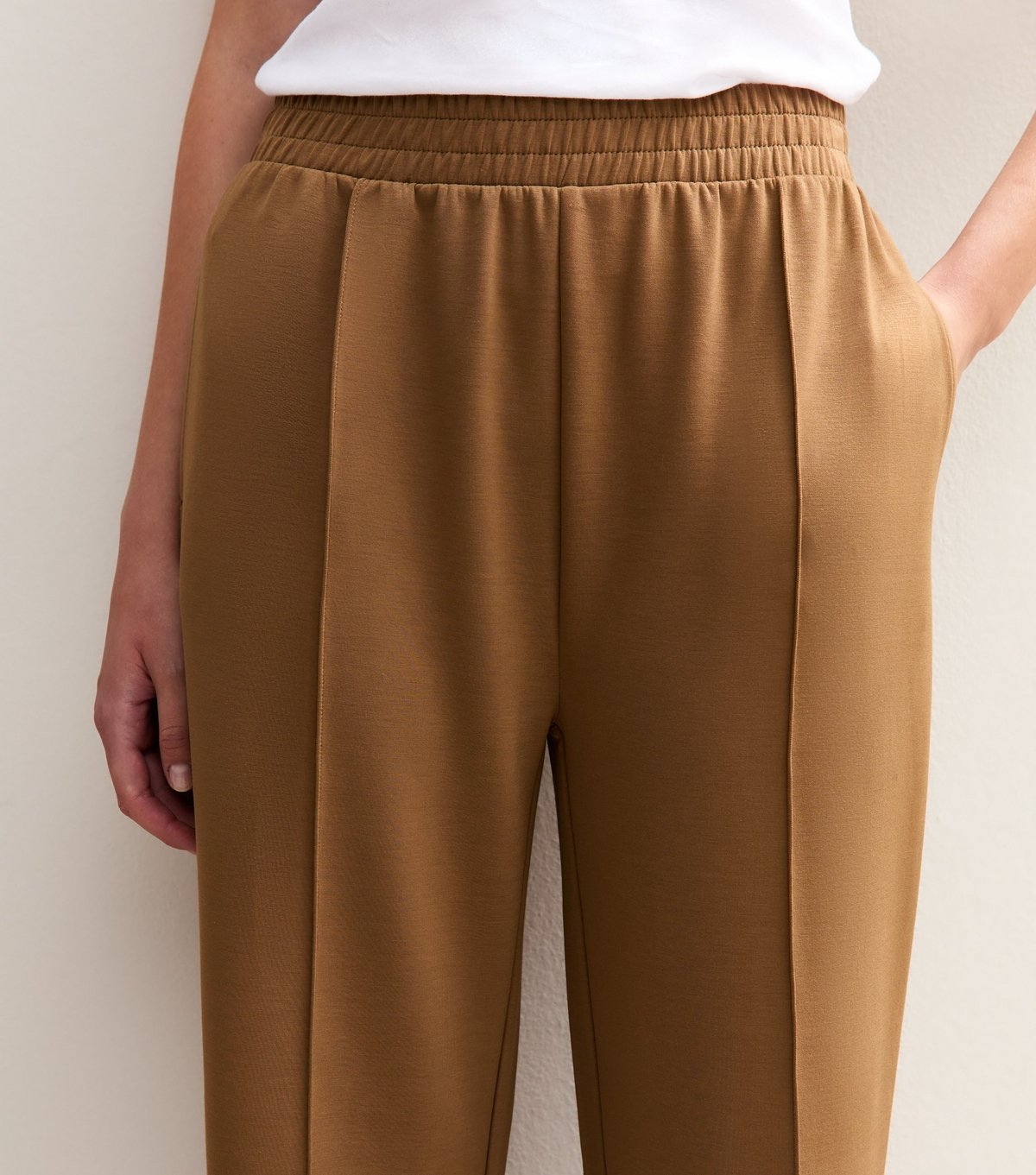 New Look Women's Premium Camel Elasticated Waist Wide Leg Joggers New Look - 2