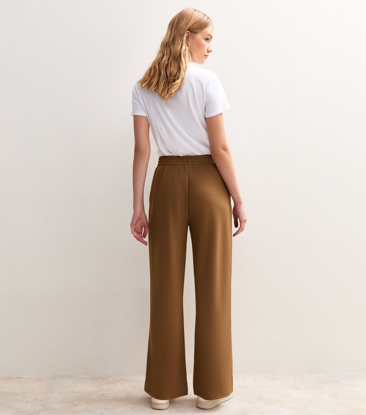 New Look Women's Premium Camel Elasticated Waist Wide Leg Joggers New Look - 4