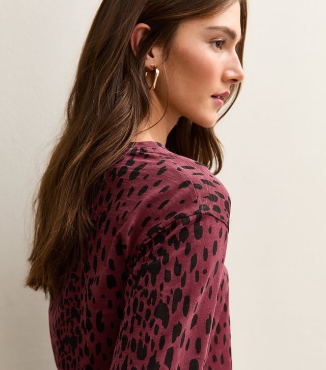 New Look Women's Red Leopard Print Long Sleeve Top New Look - 2
