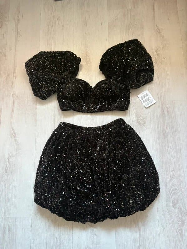 ASOS BNWT Asos Luxe full sequin black two piece, skirt and top size 8