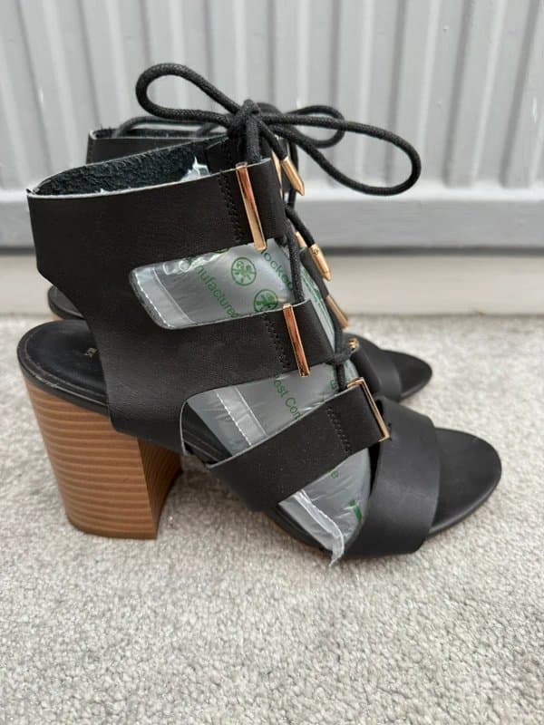 New Look New look lace up heeled shoes