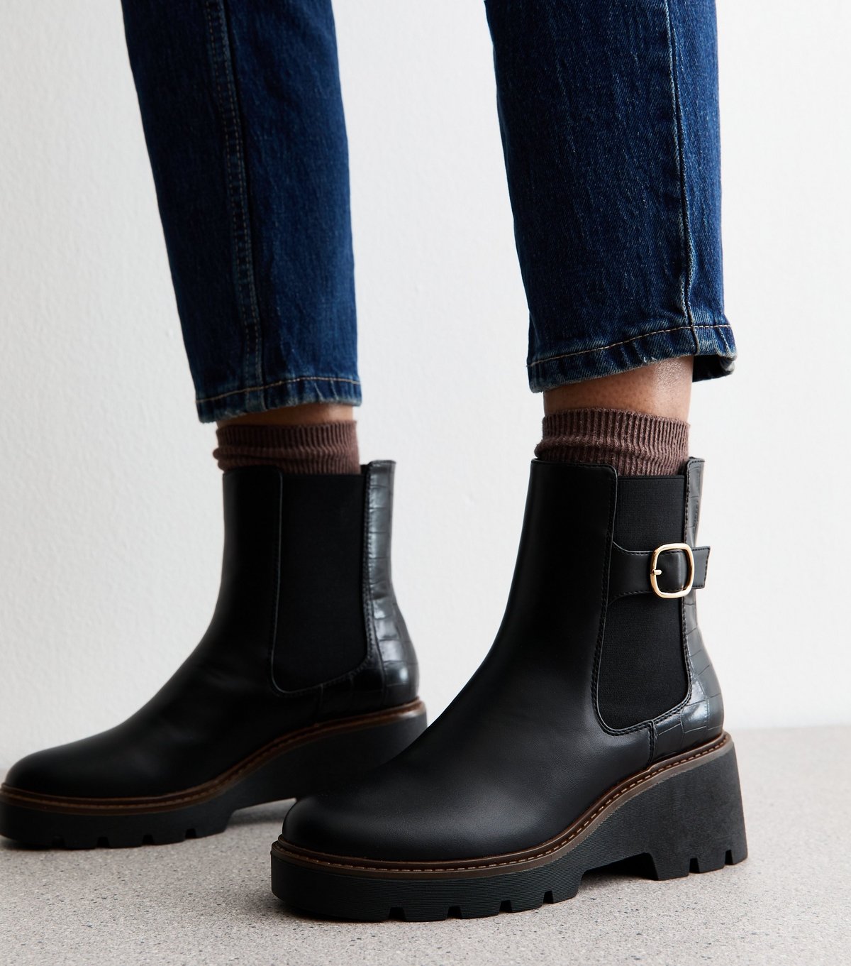 New Look Women's Black Faux Leather Wedge Chelsea Boots Vegan New Look - 2