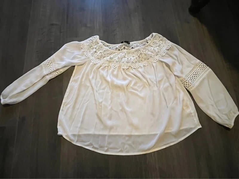 New Look white boho crochet/lace blouse
