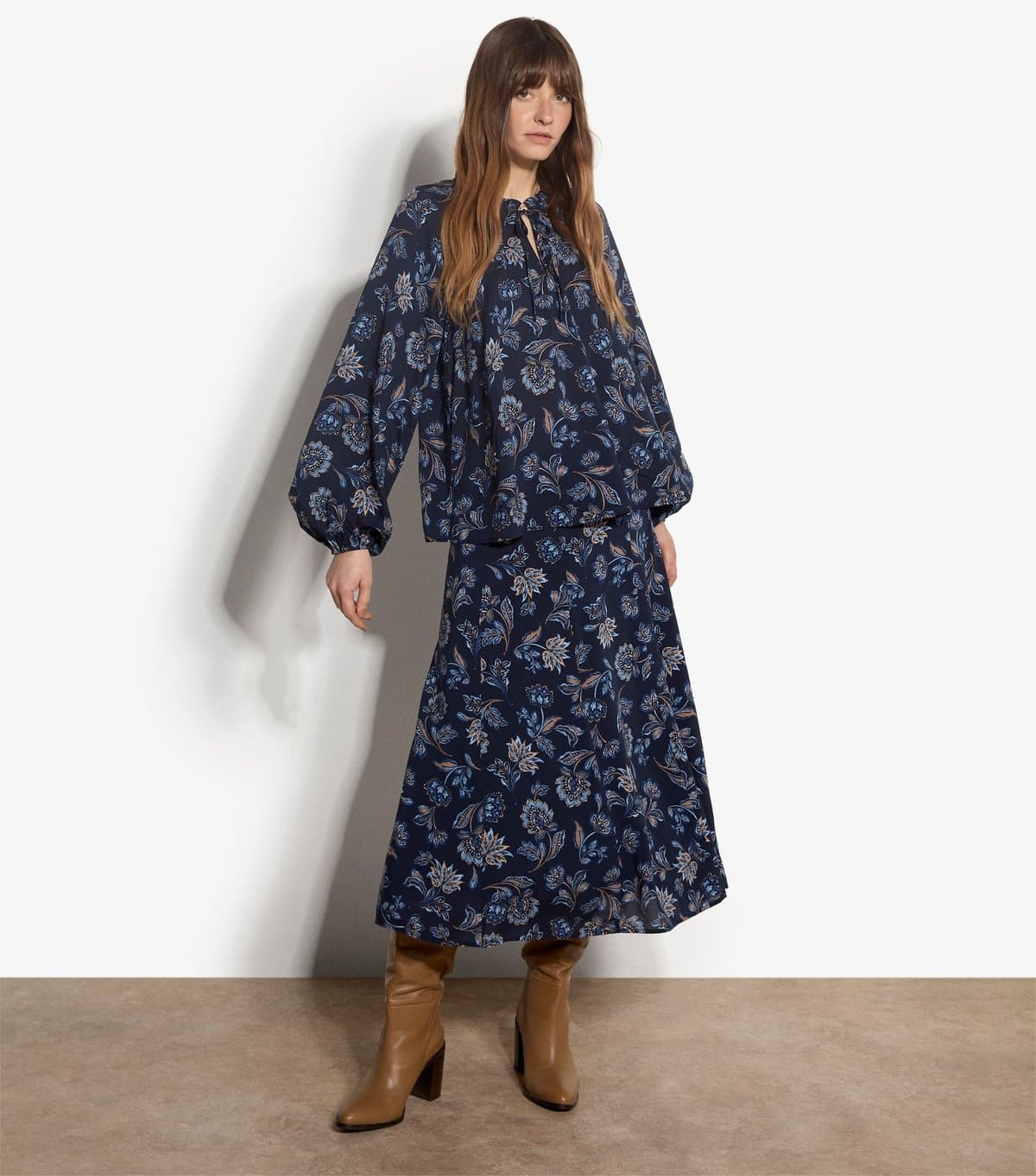 Apricot Women's Blue Floral Print Pleated Midi Skirt Apricot New Look