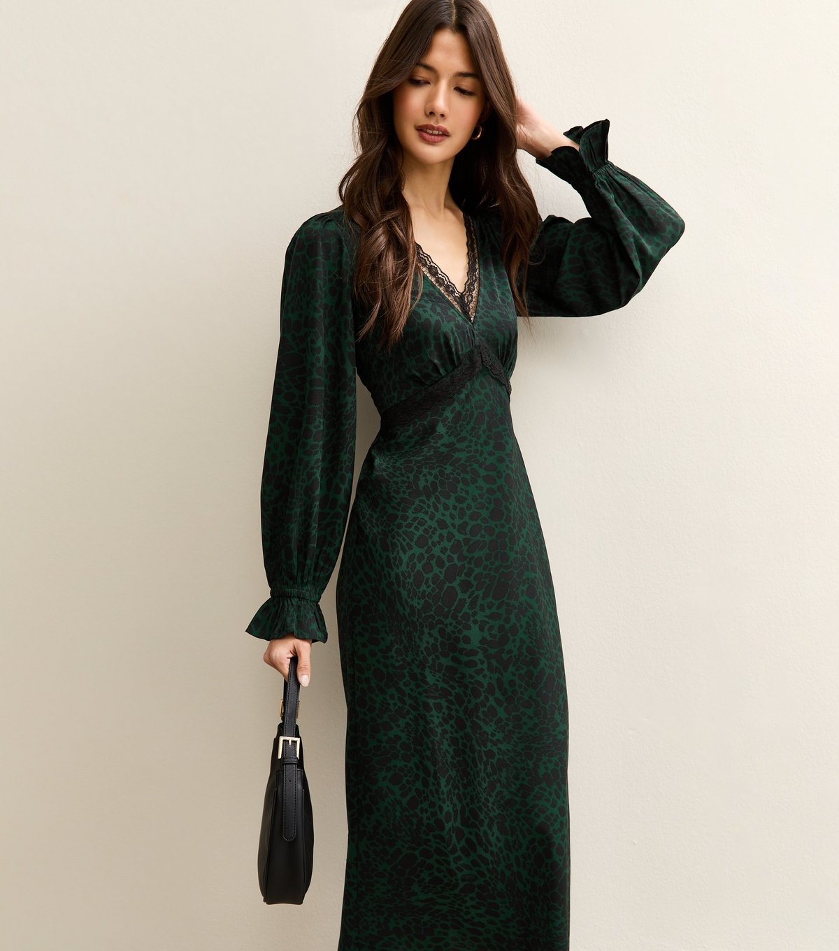 New Look Women's Green Animal Print Lace Neck Midi Dress New Look - 3