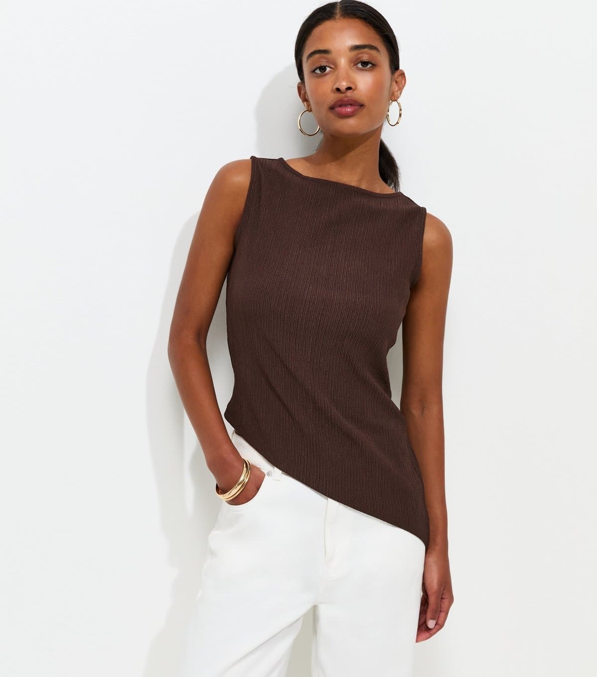 New Look Women's Dark Brown Crinkle Texture Asymmetric Hem Tank Top New Look