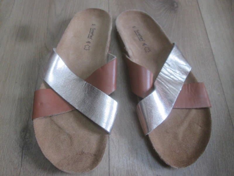Soleflex Soleflex size 8 41 Brown gold flatbed Leather sandals summer Shoes Brand new with no tags