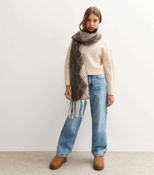 New Look Girls' Cream Cable Knit Jumper New Look - 3