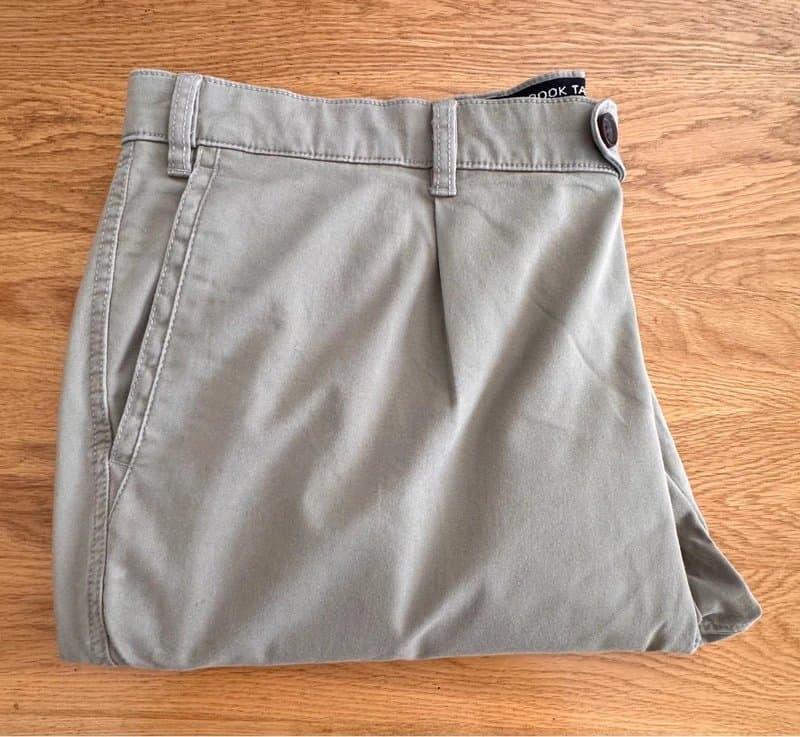 Brook Taverner Classic single pleat chinos W42” L29”