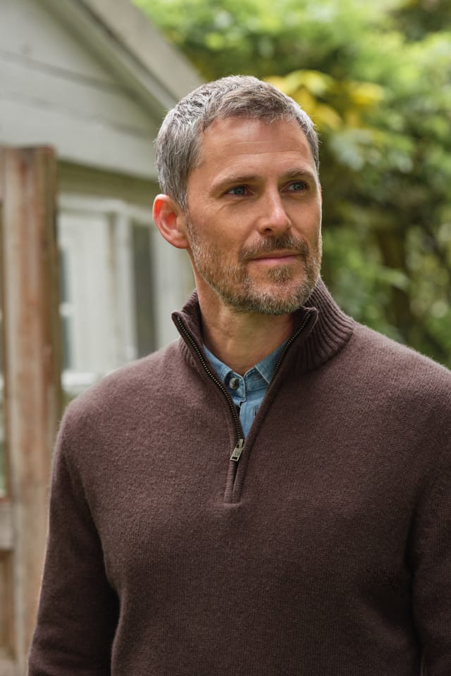 WoolOvers WoolOvers Men's Mens Lambswool Zip Neck Jumper in Brown - 2