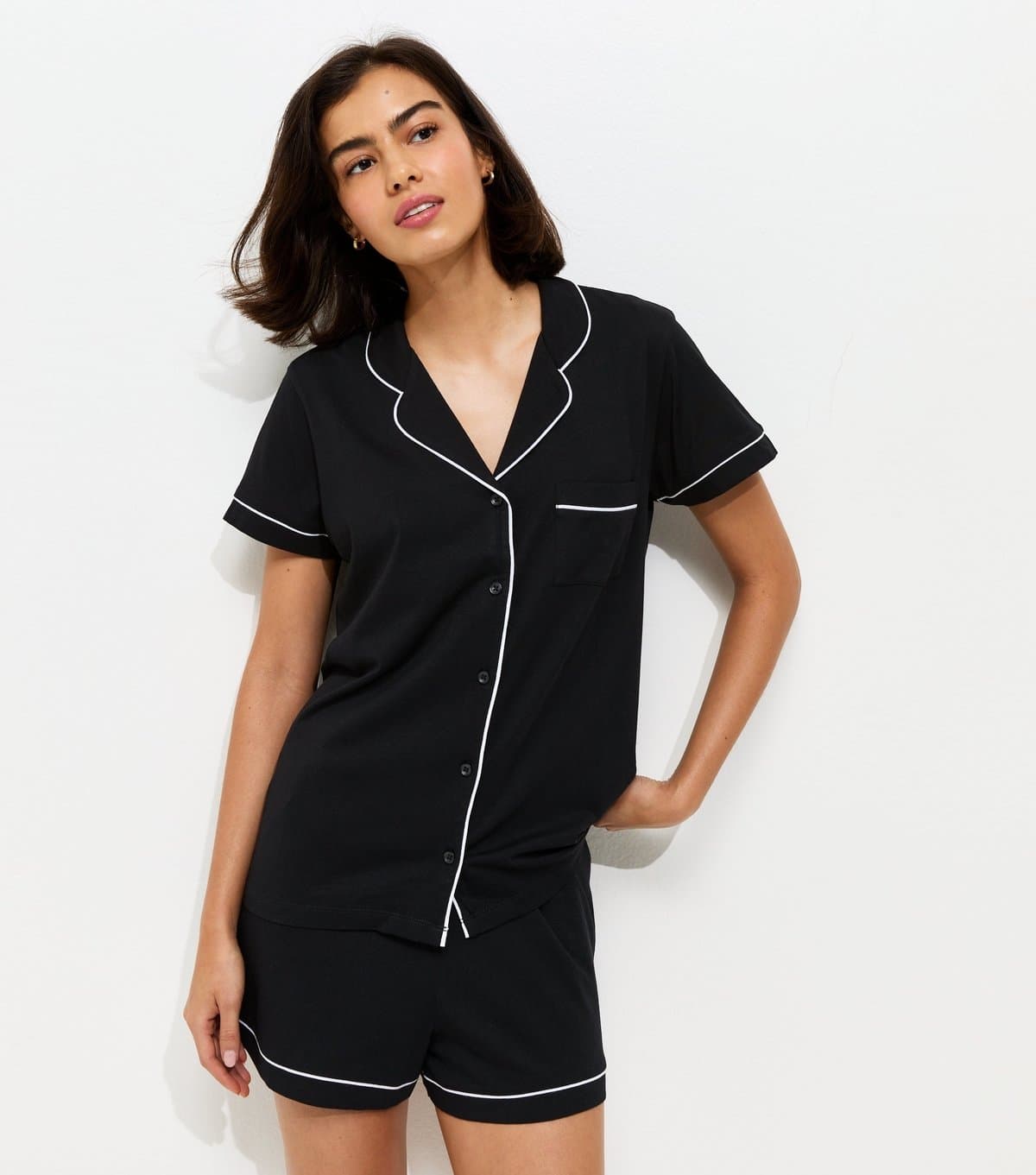 New Look Women's Black Revere Collar Short Sleeve Top and Shorts Pyjama Set New Look
