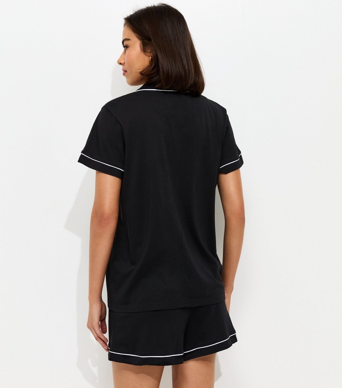 New Look Women's Black Revere Collar Short Sleeve Top and Shorts Pyjama Set New Look - 4