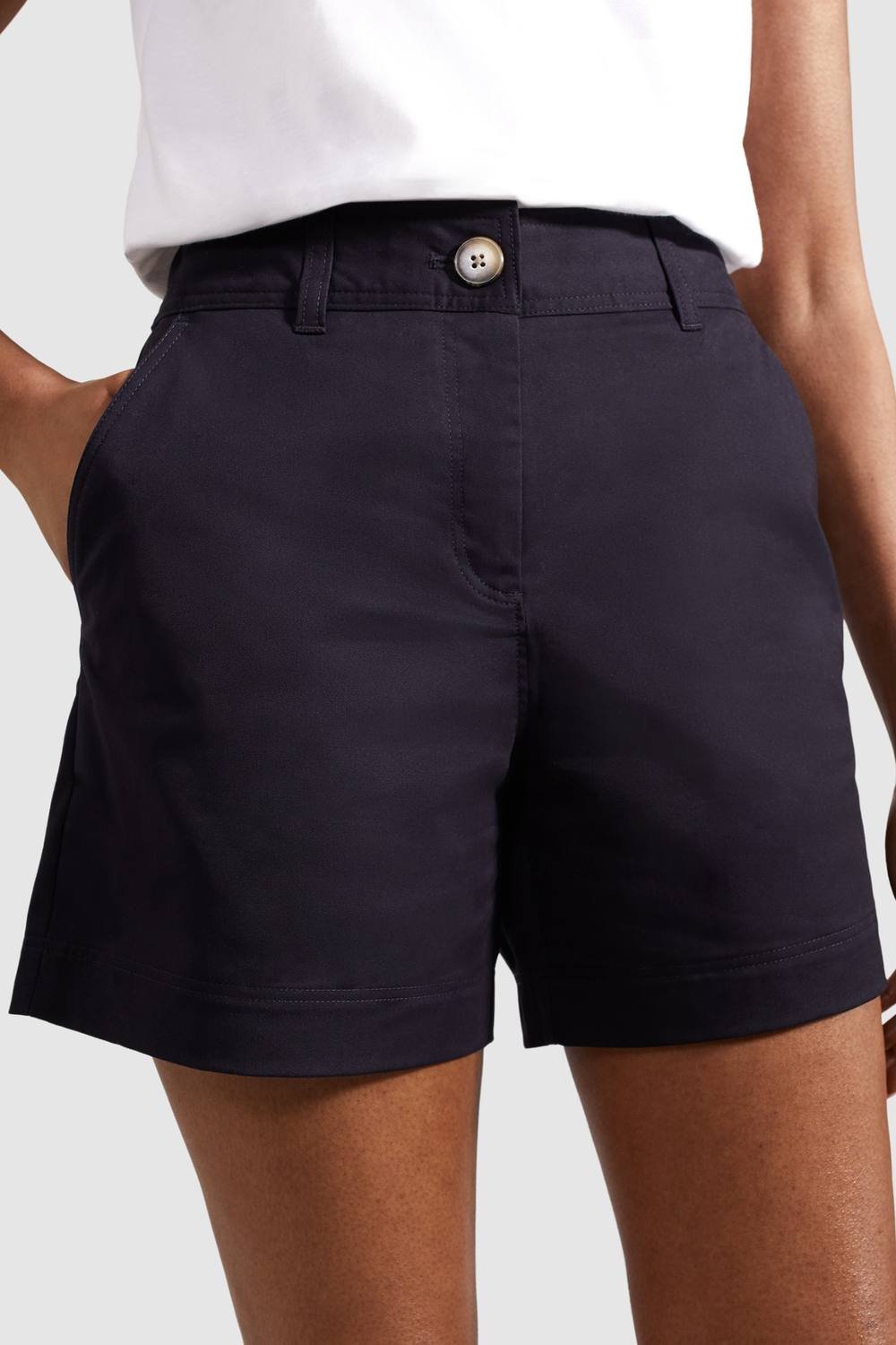 Hobbs London Hobbs London Women's Carla Mid Rise Chino Shorts in Dark Navy - 1