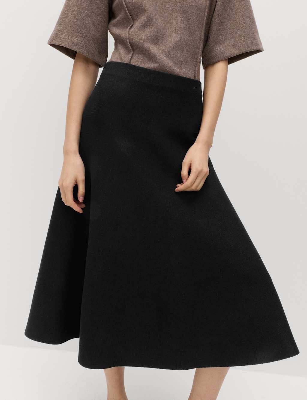 Marks & Spencer M&S Soft Touch Knitted Midi Skirt Black