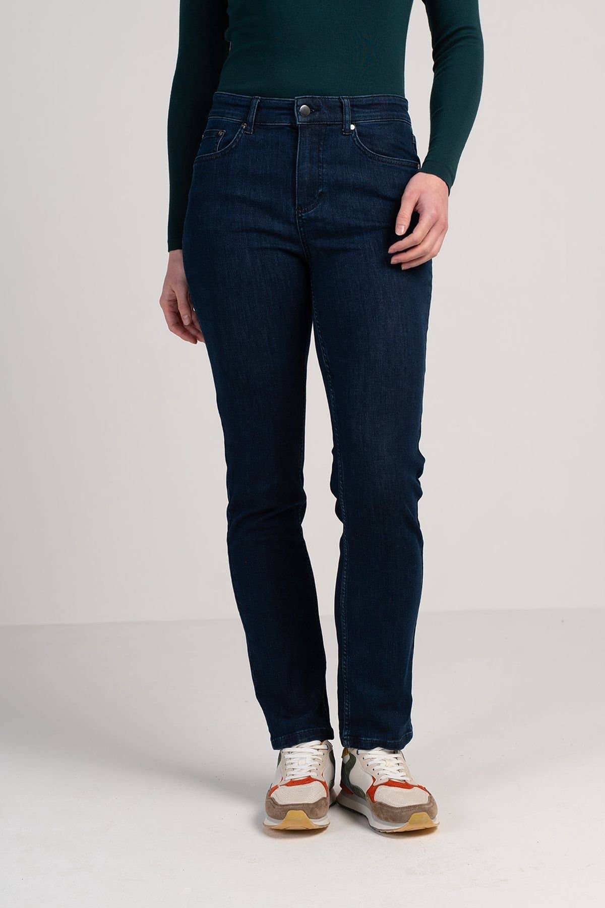 Kettlewell Kettlewell Women's Darla Comfort Straight Leg Jeans in Dark Indigo