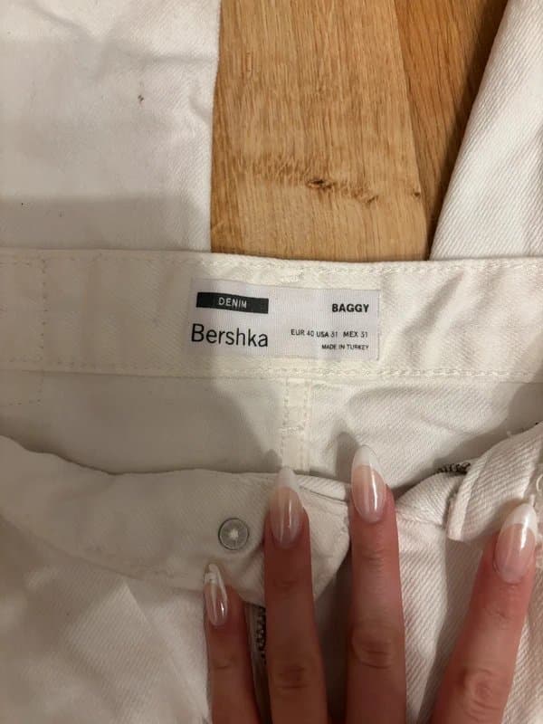 Bershka Bershka white baggy jeans