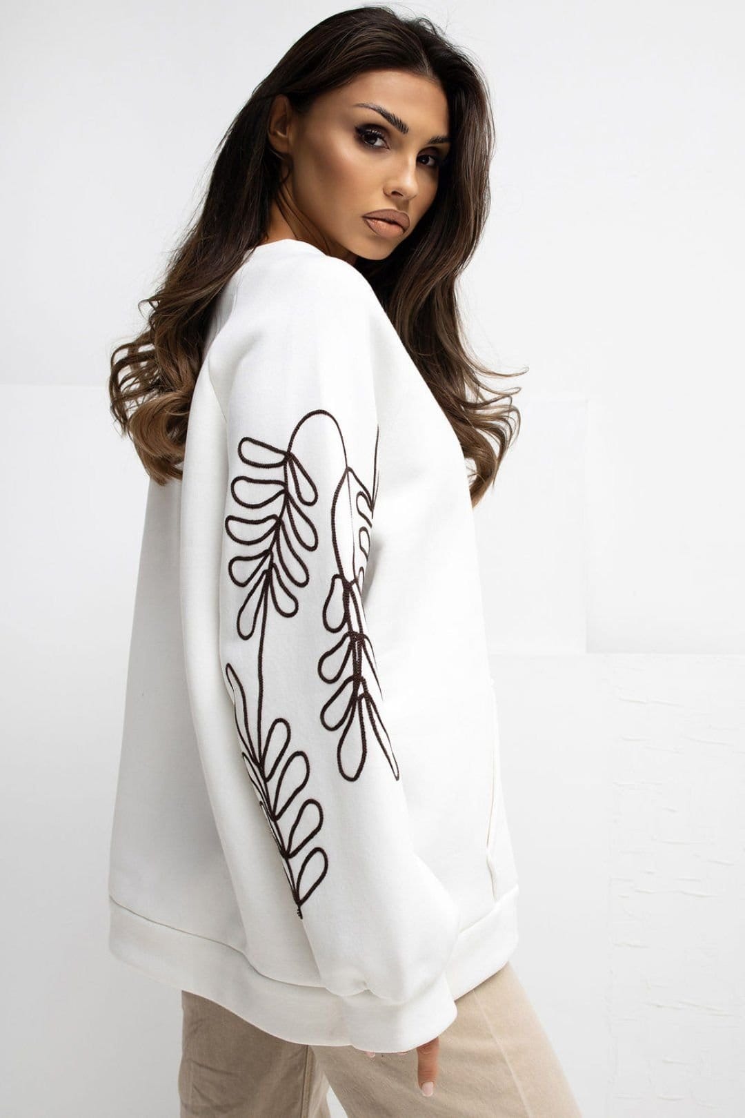 Love Lace Love Lace Women's Embroidered Puff Sleeve Kangaroo Sweatshirt in White - 4
