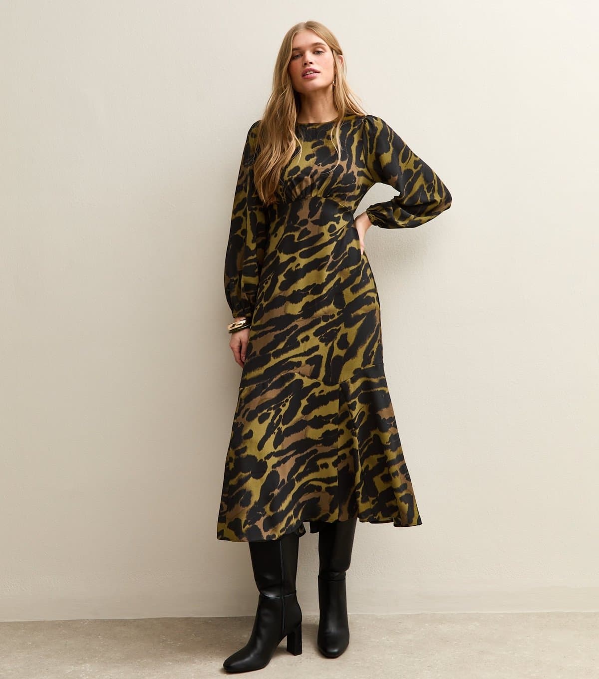 New Look Women's Green Satin Animal Print Midi Dress New Look