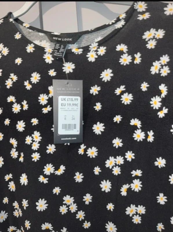 New Look Ruched Peplum top- daisy pattern
