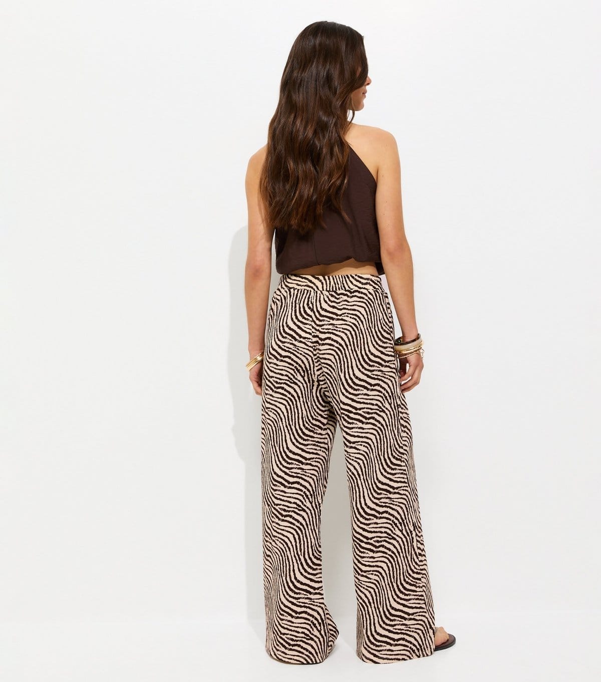 New Look Women's Petite Brown Zebra Print Crinkled Wide Leg Trousers New Look - 4