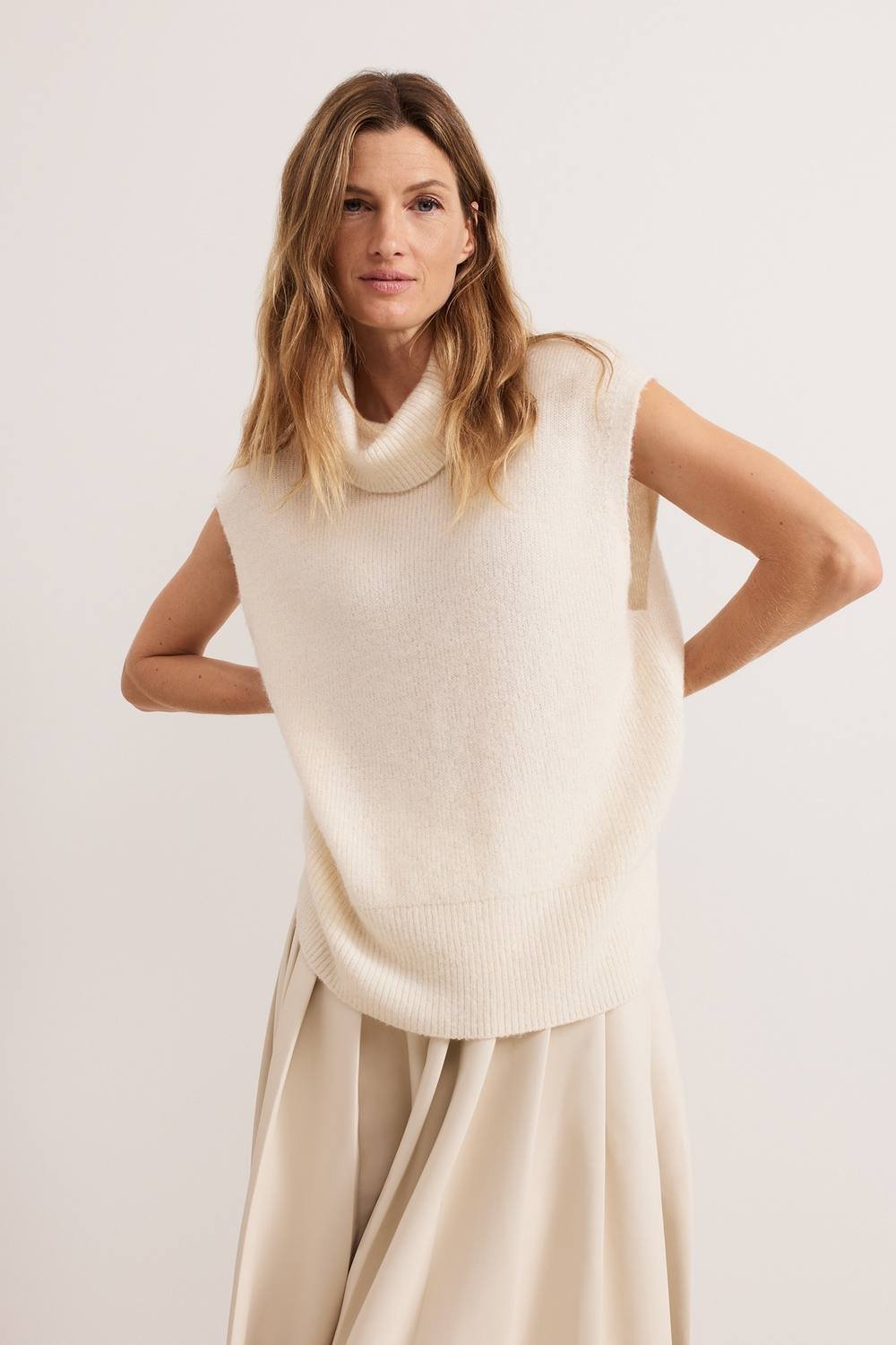 Phase Eight Phase Eight Women's Ginny Cowl Neck Tabard in Off-White - 3