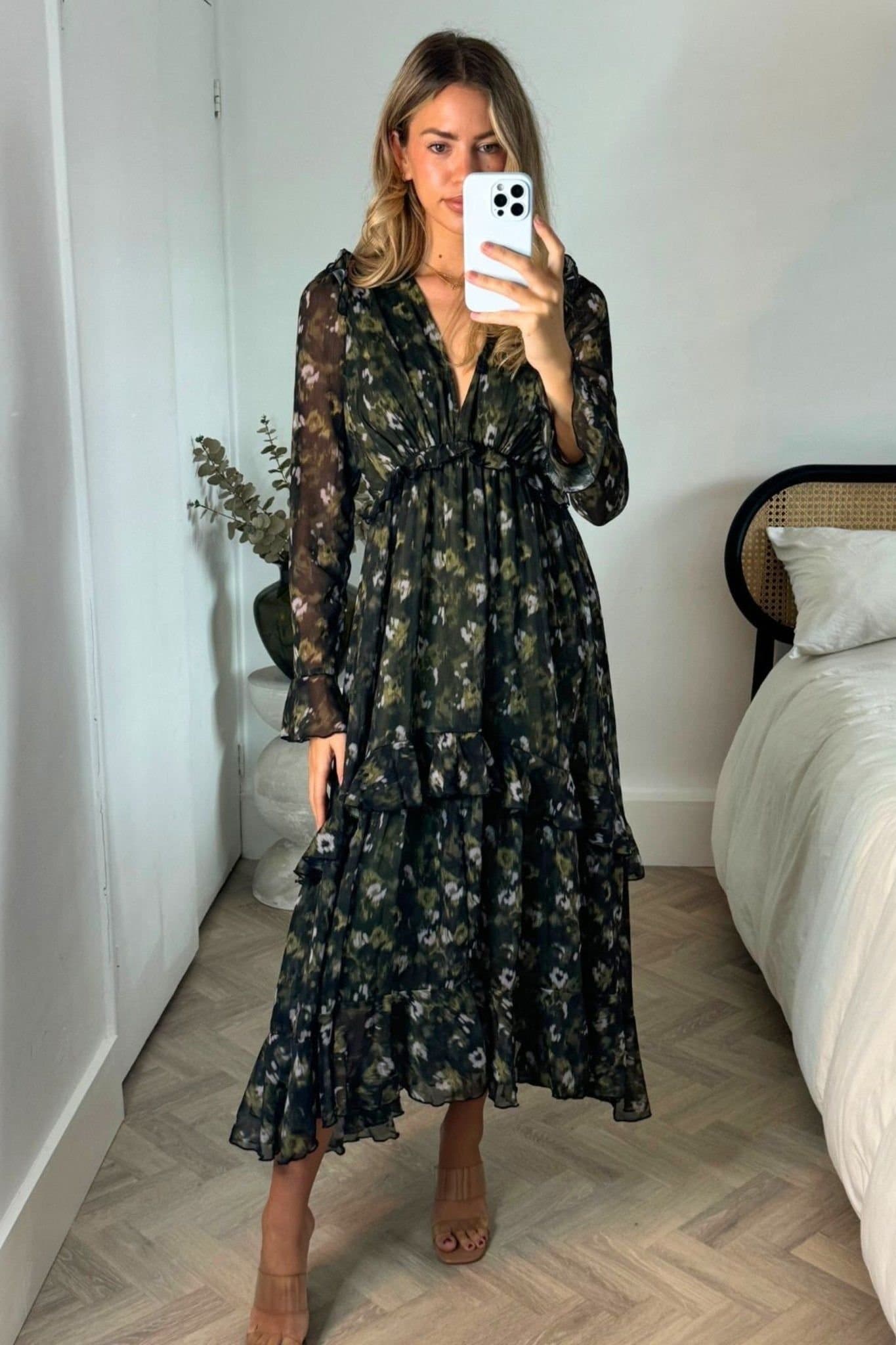 Style Cheat Style Cheat Women's Birdie Maxi Blurred Khaki Floral Dress in Green