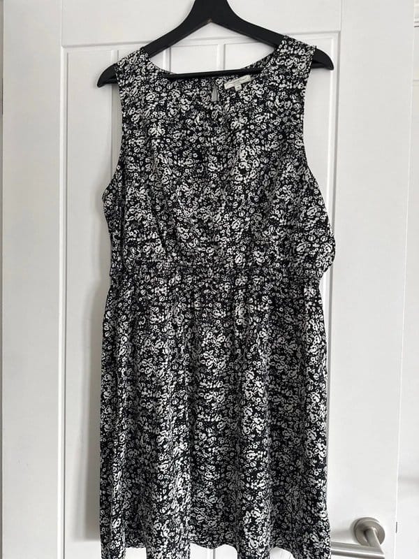 New Look Black & White Floral Sleeveless Mini Dress