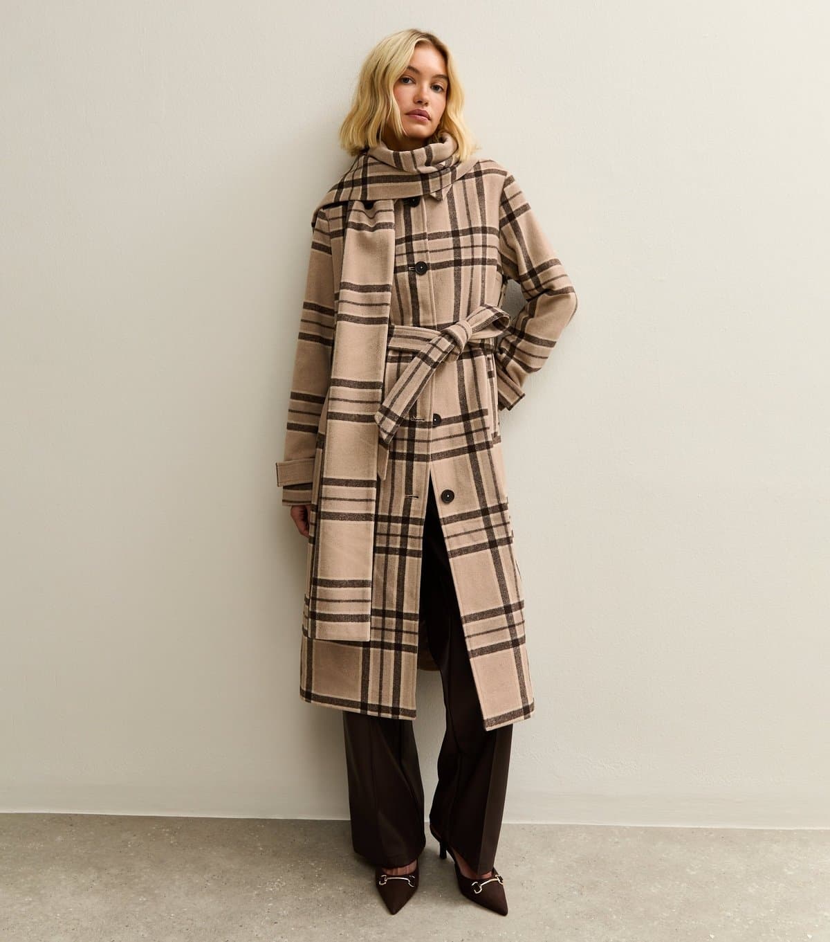 New Look Women's Beige Checked Collared Jacket and Matching Scarf New Look