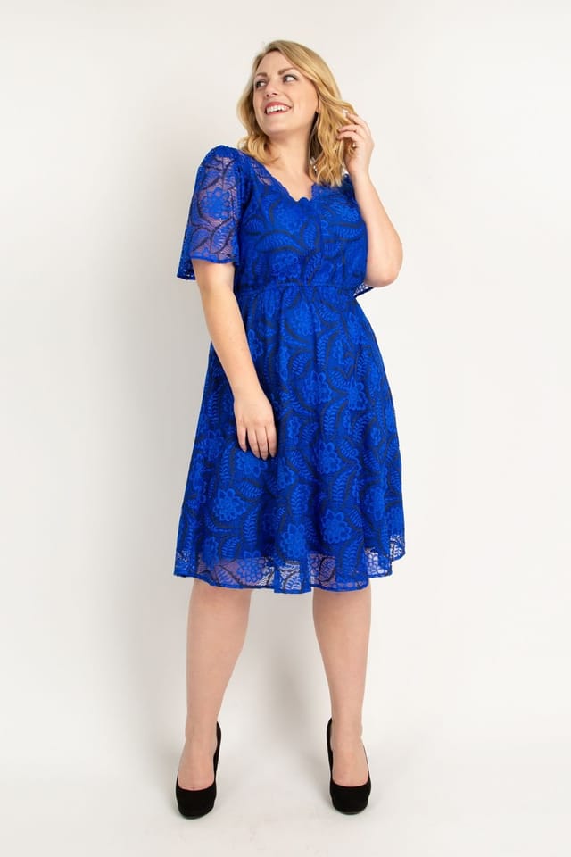 Jolie Moi Jolie Moi Women's Flare Sleeved Lace Midi Dress in Blue - 2