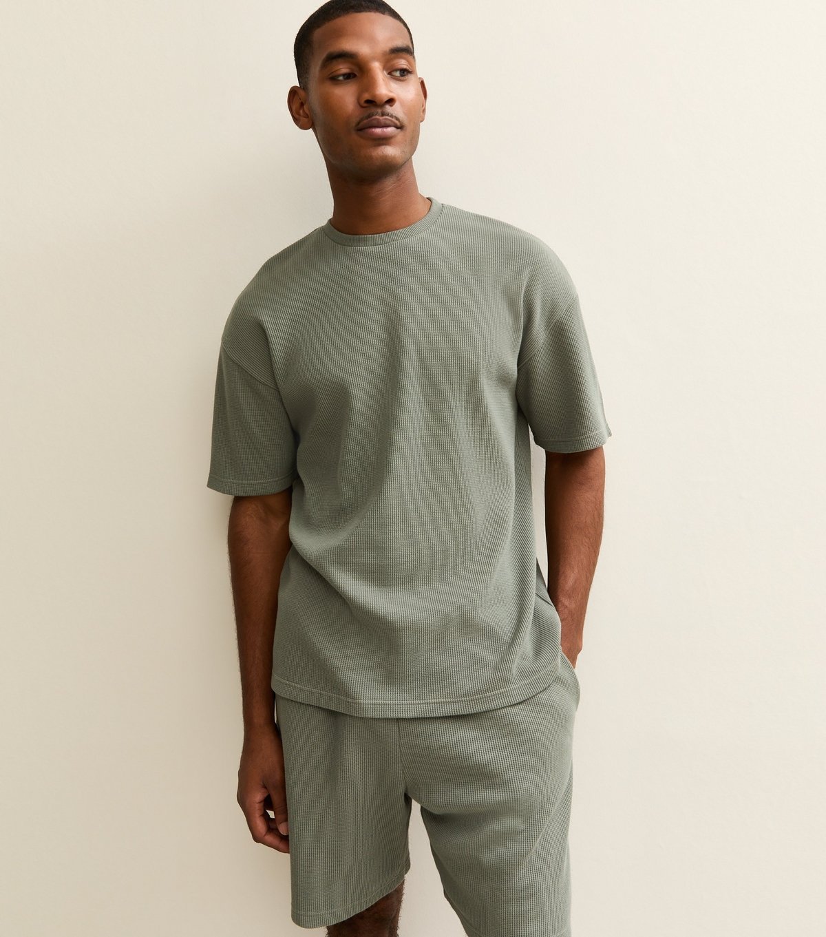 New Look Men's Light Khaki Oversized Waffle Texture T-Shirt New Look - 3