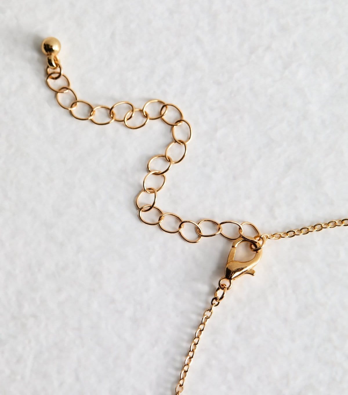 New Look Gold Tone Textured Flower Charm Necklace New Look - 4