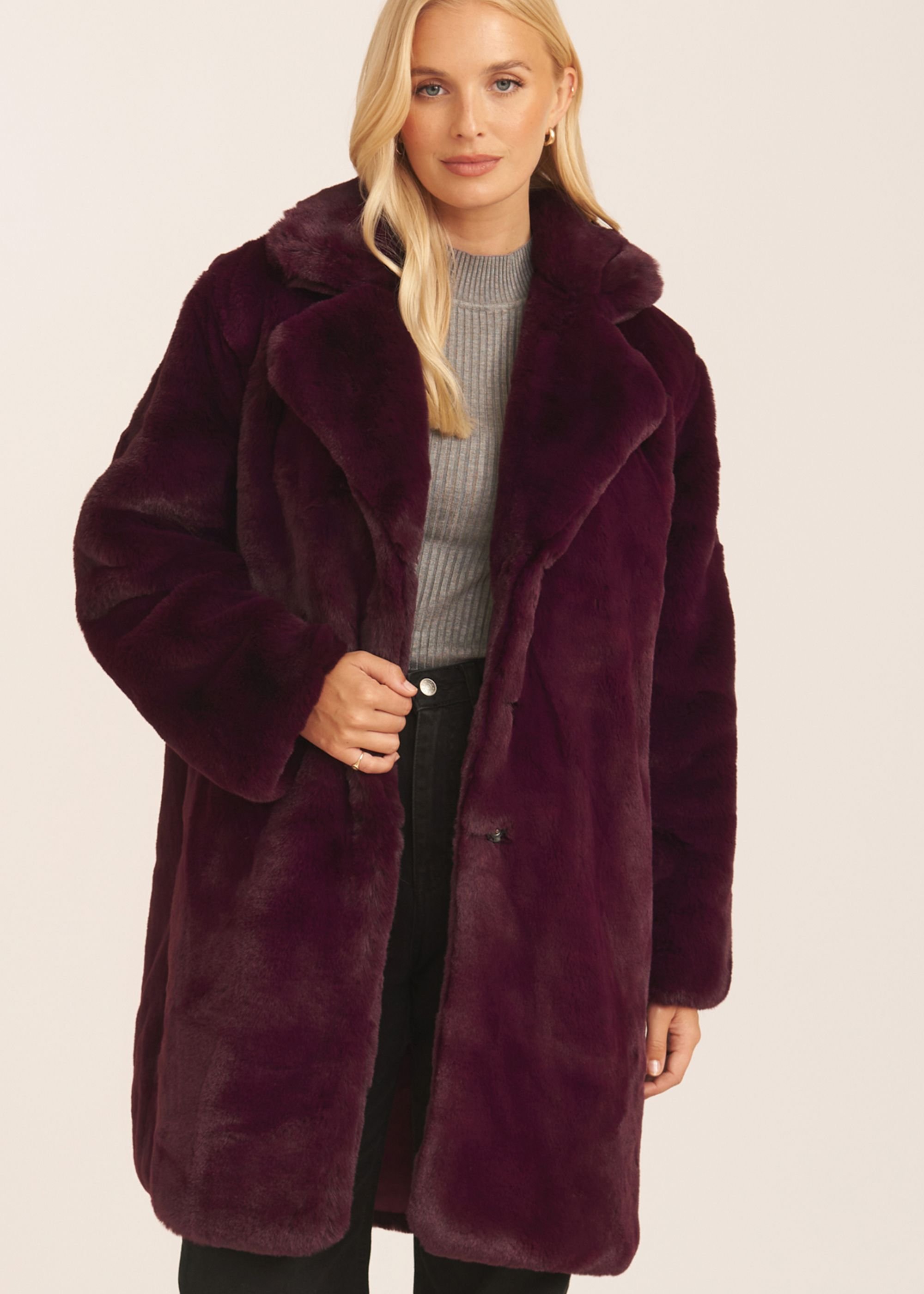 Gini London Gini London Women's Plum Faux Fur Lapel Collar Coat - 2
