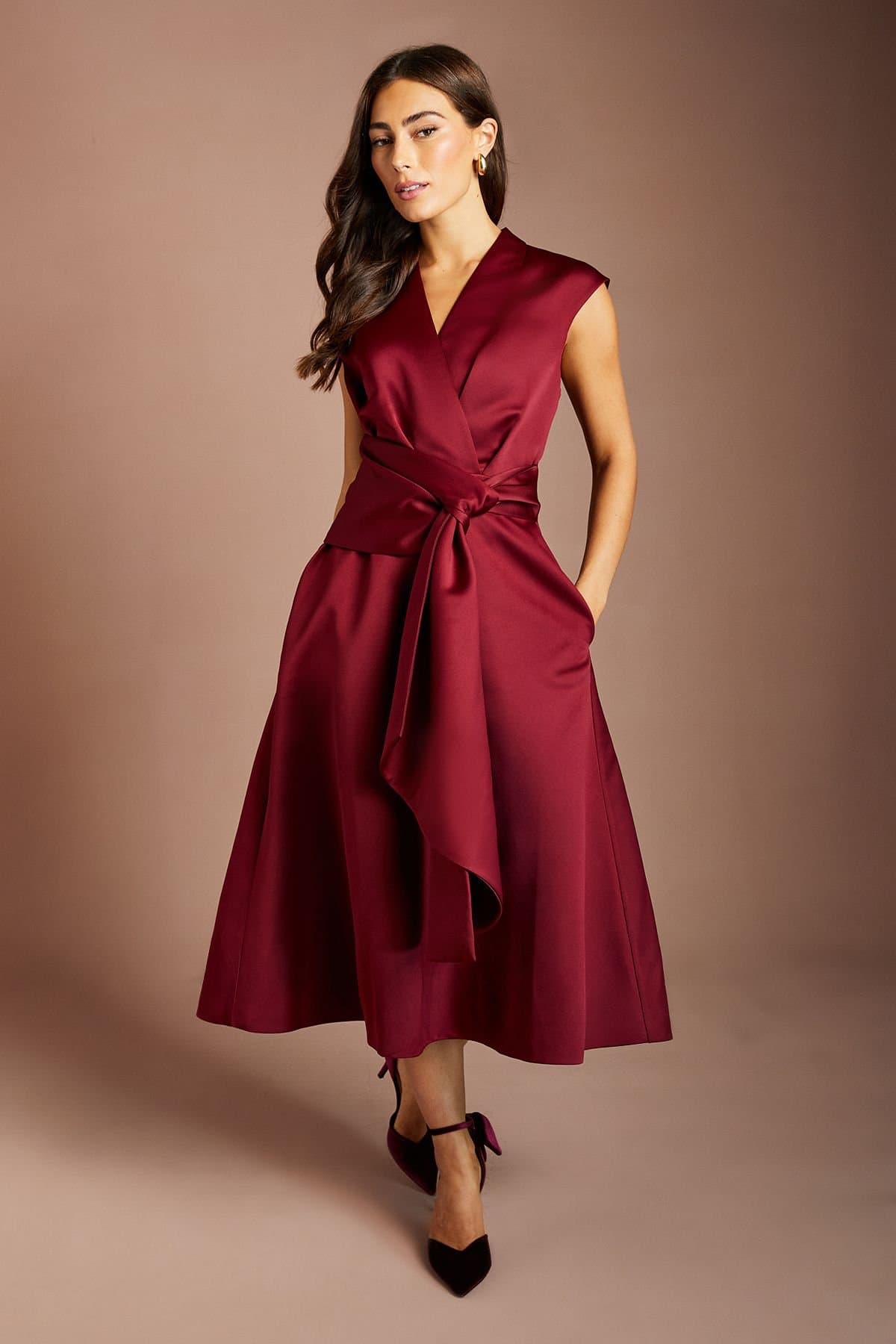 Coast Coast Women's Wrap Over Detail V Neck Sleeveless Midi Dress in Fig