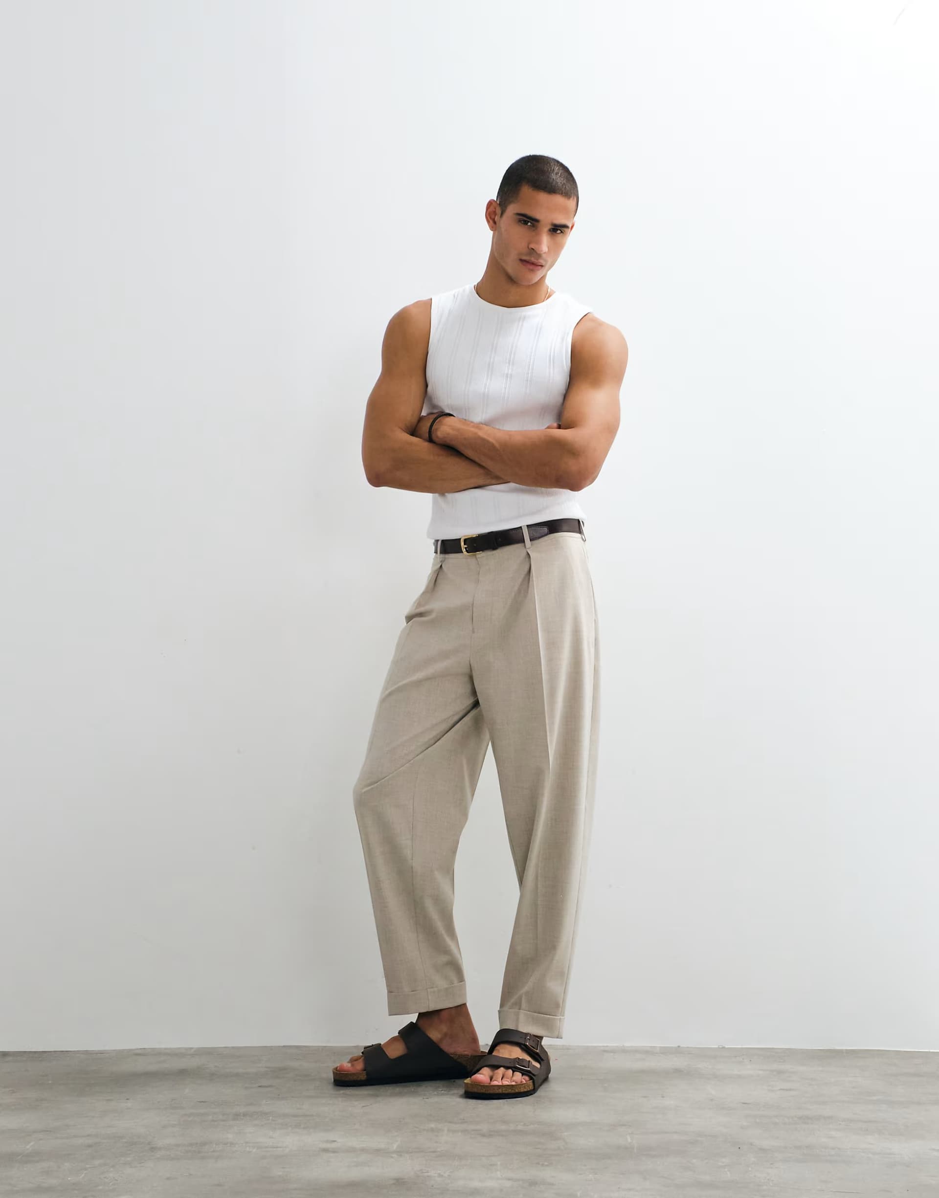 ASOS ASOS DESIGN smart pleated oversized tapered trousers with turn ups in ecru