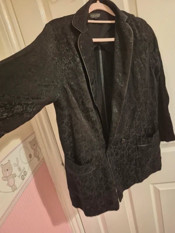 Topshop Topshop black blazer jacquard pattern size 10
